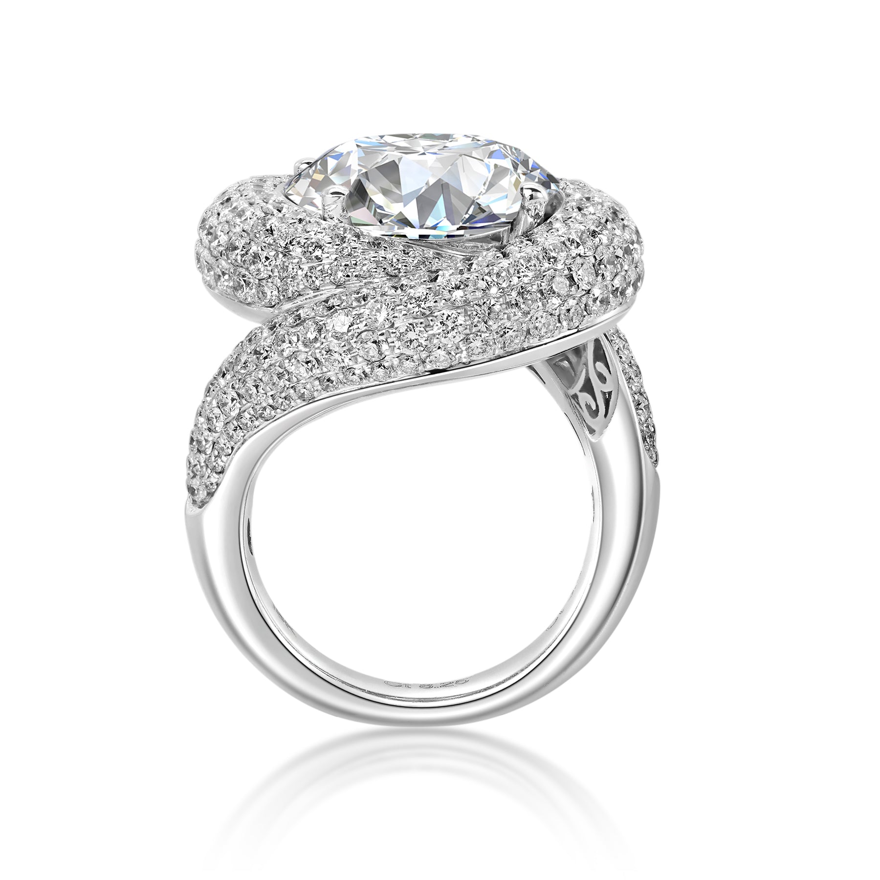 Round Cut White Diamond Ring