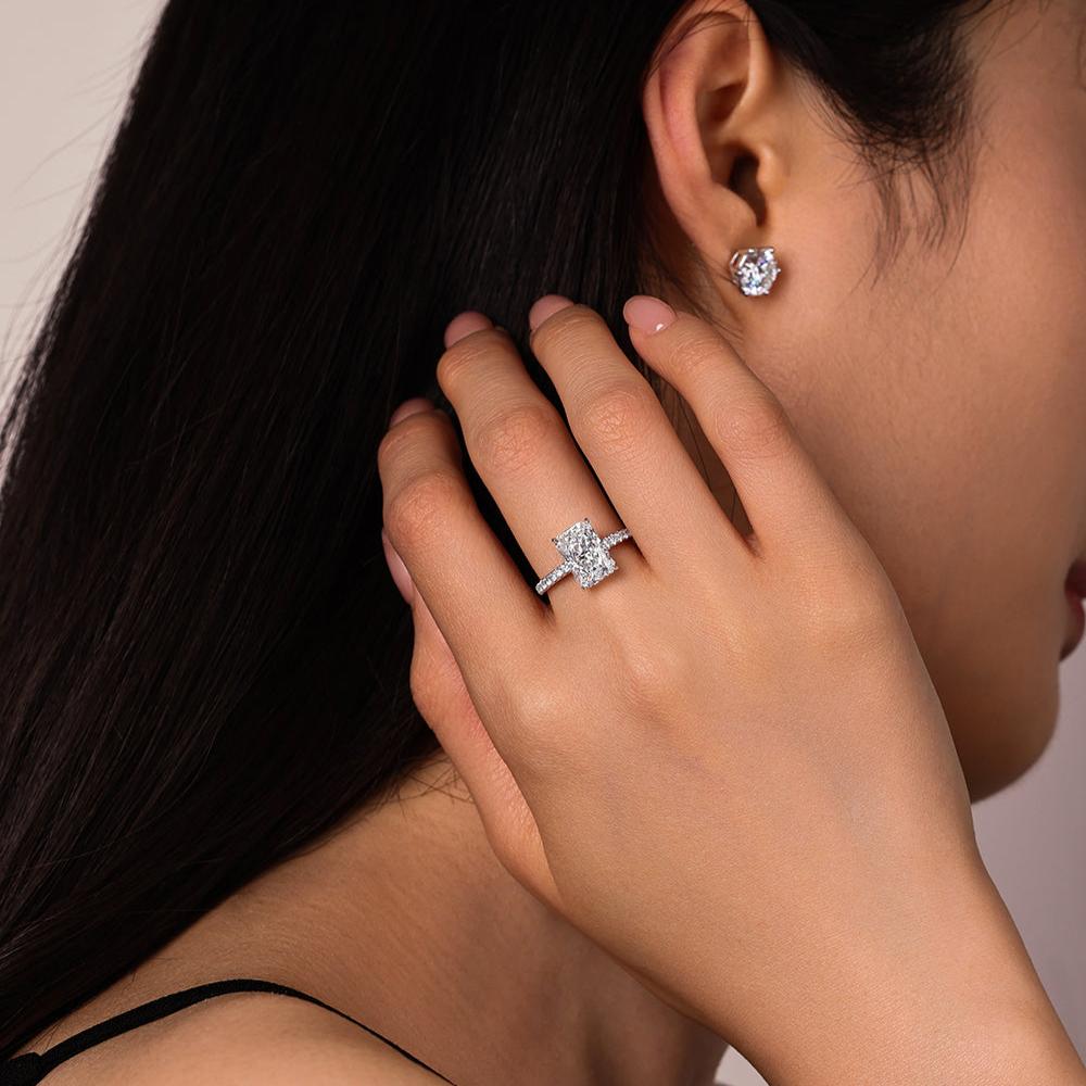 Radiant Cut Diamond Ring