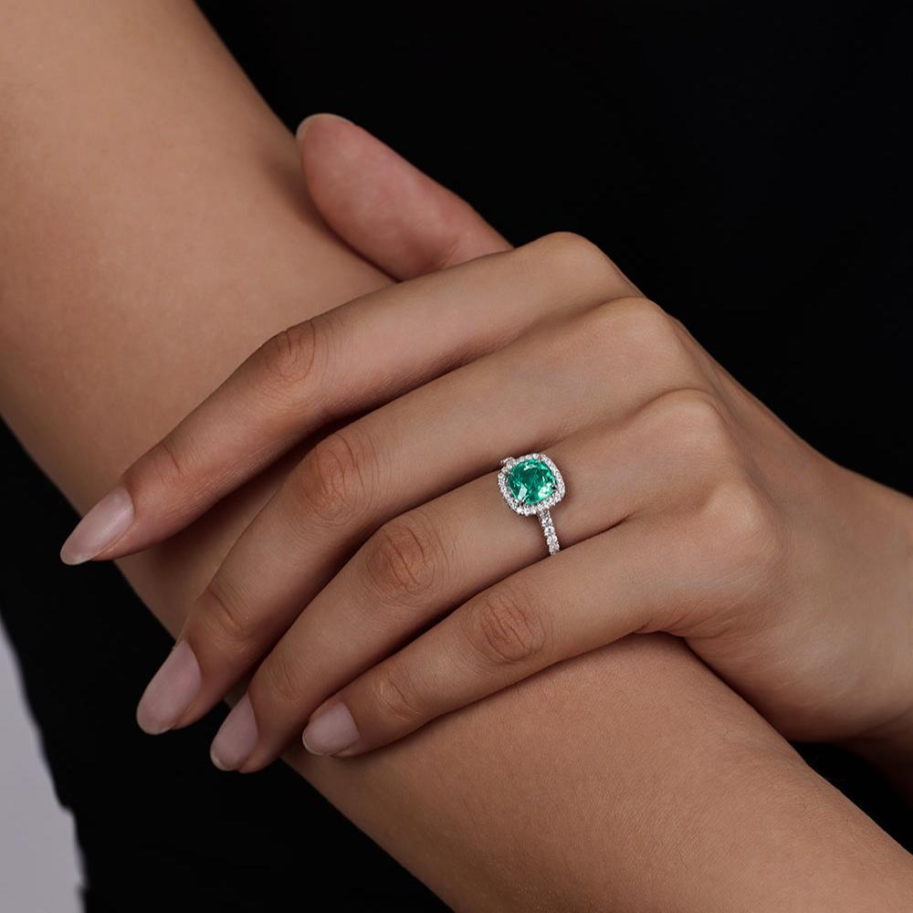 Cushion Cut Green Emerald Ring