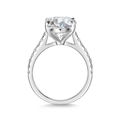 Round Cut White Diamond Ring